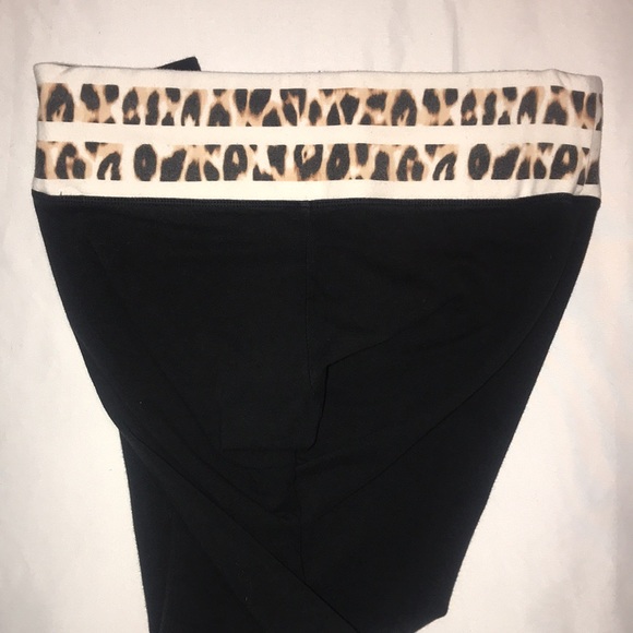 VS Pink Yoga Legging - Picture 2 of 5